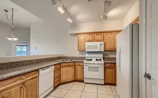 Photo #3: 2604581 Listing 