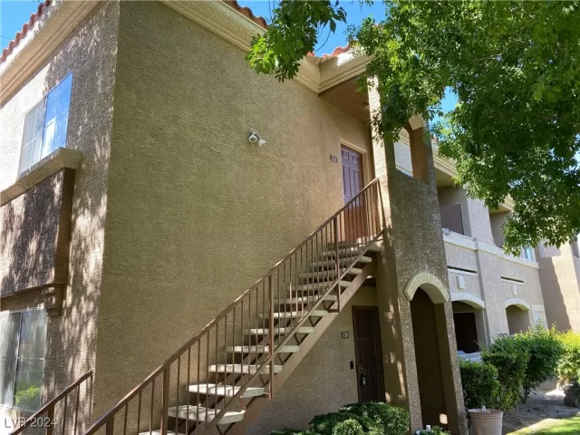 MLS: 2604607 Condo For Sale