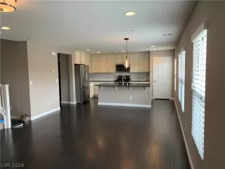 Photo #2: 2604608 Listing 