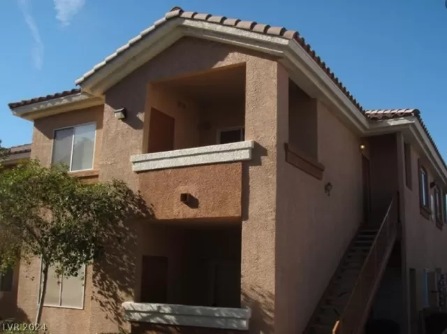 MLS: 2604620 Condo For Sale
