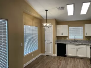 Photo #1: 2604628 Listing 