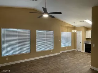 Photo #3: 2604628 Listing 