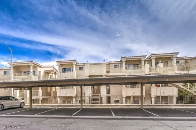 MLS: 2604666 Condo For Sale