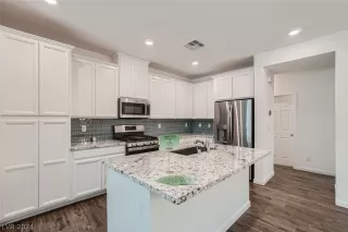 Photo #3: 2604667 Listing 