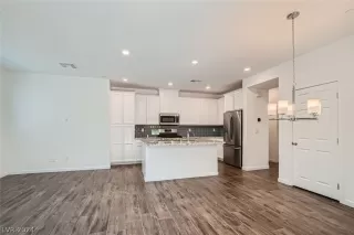 Photo #5: 2604667 Listing 