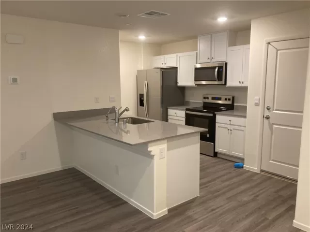 MLS: 2604702 Condo For Sale