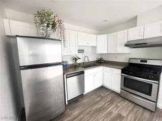 Photo #1: 2604737 Listing