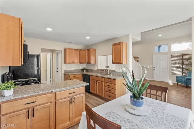 MLS: 2604738 Condo For Sale