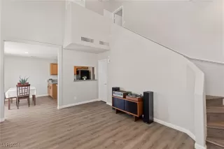 Photo #4: 2604738 Listing