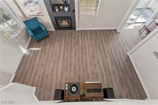 Photo #6: 2604738 Listing