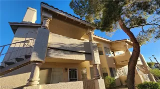 Photo #1: 2604752 Listing