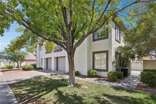 MLS: 2604765 Condo For Sale