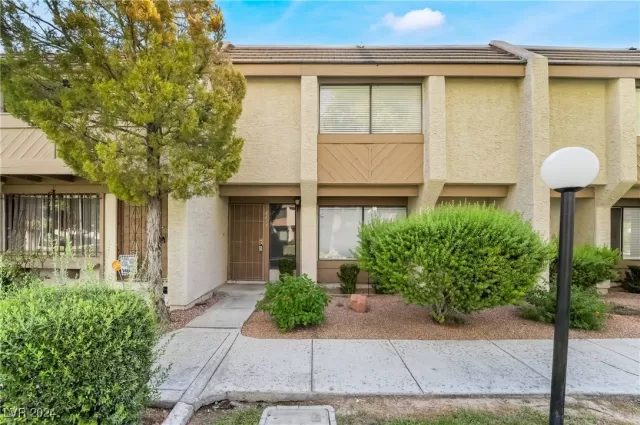 MLS: 2604771 Condo For Sale