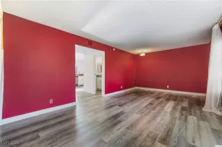 Photo #5: 2604771 Listing 