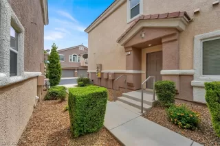 Photo #3: 2604809 Listing