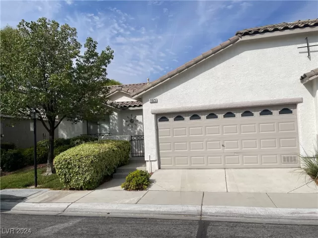 MLS: 2604851 Condo For Sale