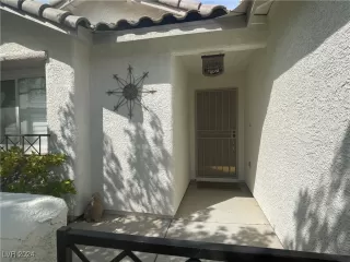 Photo #1: 2604851 Listing 