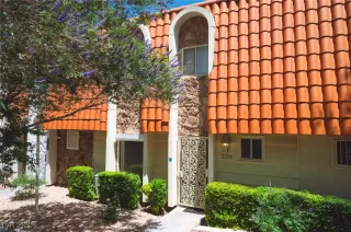 Photo #3: 2604875 Listing