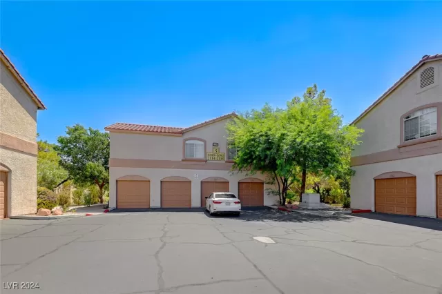 MLS: 2604895 Condo For Sale