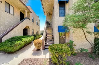 Photo #4: 2604901 Listing