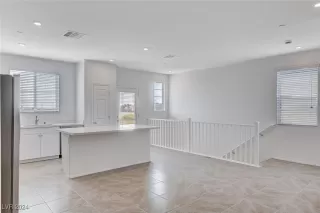 Photo #5: 2604903 Listing 