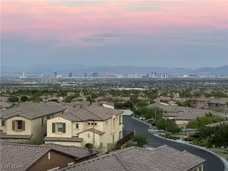 Photo #2: 2604907 Listing 