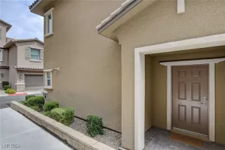 Photo #5: 2604907 Listing 