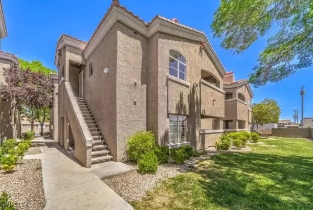 MLS: 2604924 Condo For Sale