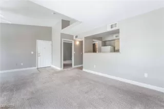 Photo #6: 2604930 Listing 