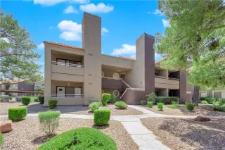 Photo #2: 2604932 Listing