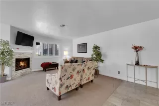 Photo #5: 2604932 Listing