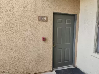 Photo #2: 2604933 Listing 