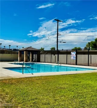 Photo #2: 2604958 Listing 