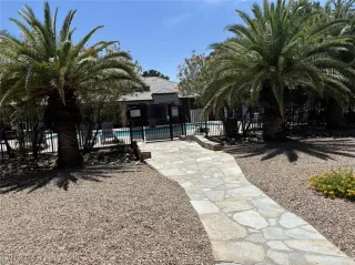 Photo #2: 2604964 Listing 