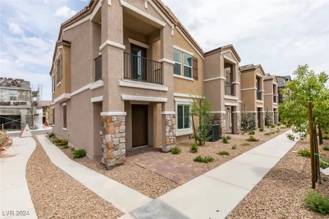 MLS: 2604965 Condo For Sale