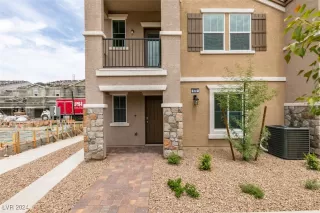 Photo #1: 2604965 Listing 