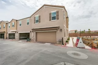 Photo #2: 2604965 Listing 