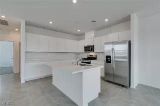 Photo #6: 2604965 Listing 