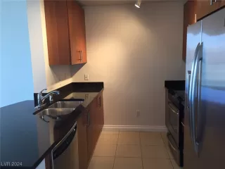 Photo #2: 2605023 Listing 