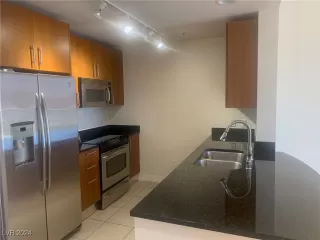 Photo #1: 2605034 Listing 