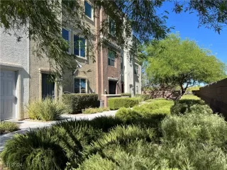 Photo #2: 2605050 Listing 