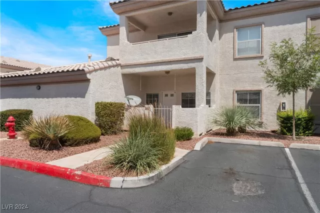 MLS: 2605082 Condo For Sale