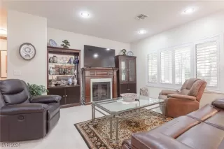 Photo #3: 2605084 Listing