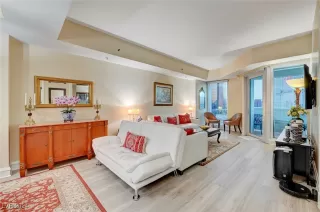 Photo #4: 2605085 Listing