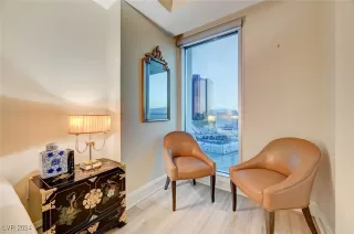 Photo #5: 2605085 Listing