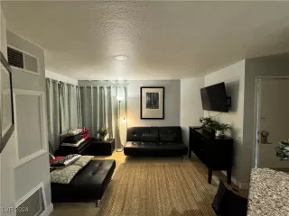 Photo #3: 2605087 Listing 