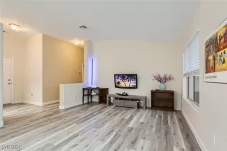 Photo #3: 2605088 Listing