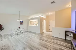 Photo #4: 2605088 Listing