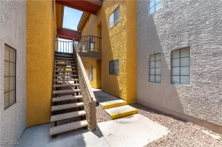 Photo #2: 2605091 Listing