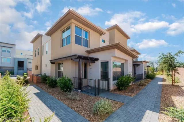 MLS: 2605110 Condo For Sale
